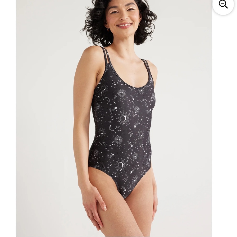 No Boundaries Juniors’ Multi-Strap One-Piece Swimsuit, Size: S (3-5)